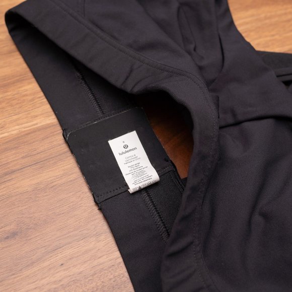 Black Lululemon Sports Bra - Size 6 - Picture 4 of 4